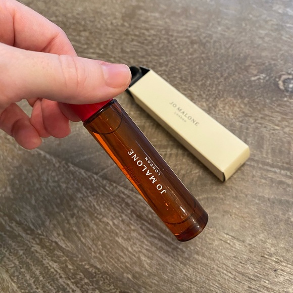 Jo Malone London Ginger Biscuit Cologne Travel Spray - Picture 3 of 7